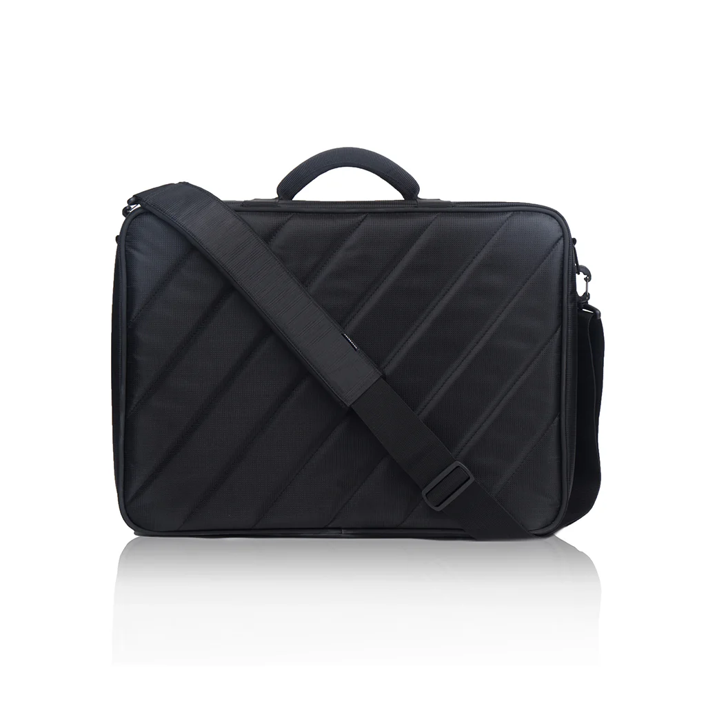 MONO Pedalboard Small, Silver and Club Accessory Case 2.0, Black - Image 9